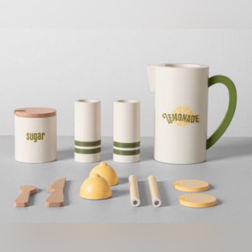 HEARTH & HAND NEW toy lemonade set